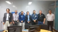 O diretor Geral do Polo, Alexandre Pimenta; o responsável pela Validação Eletroeletrônica da FCA, Marcus Araújo; o coordenador de Projetos da FCA, Kleber Fernando; o reitor do IFMG, Kléber Gonçalves; o pró-reitor de Ensino, Carlos Bernardes; o gerente responsável pela Engenharia Eletroeletrônica da FCA, Alexandre Campos; e o diretor Geral do Campus Formiga, Washington Silva